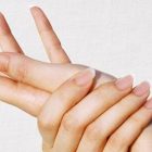 Massages de mains à l'institut Le Cocon de Sakumie